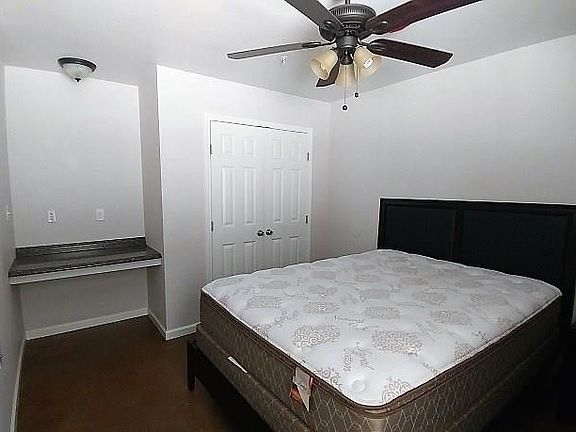5th image of 1037 W Court St #C