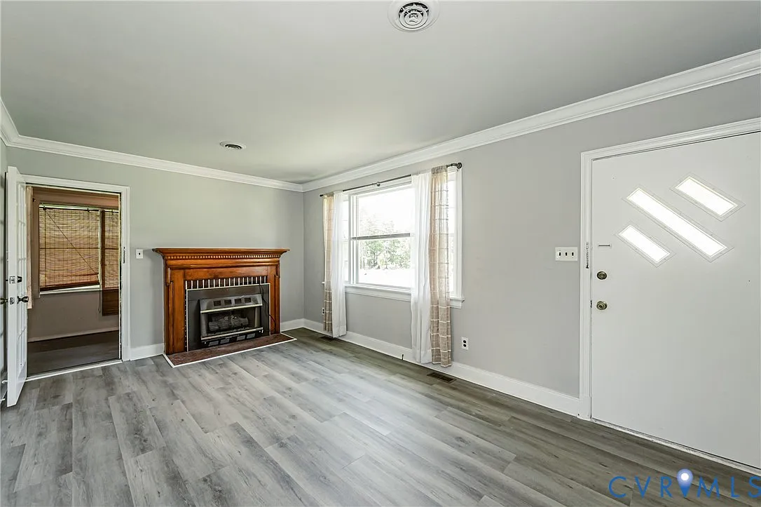 2 bed, 1.0 bath, 944 sqft, $2,045 — Photo 3