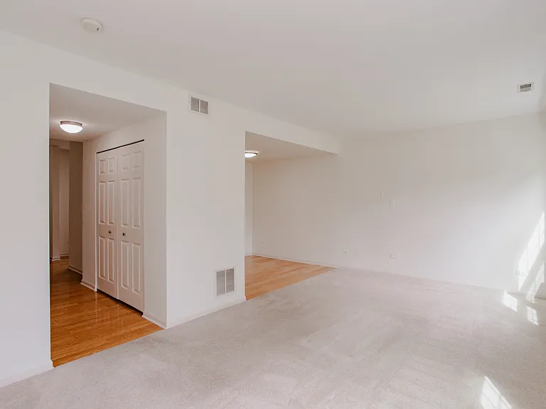 1217 N Village Dr — Photo 13