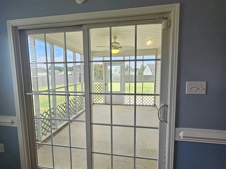 389 Ivywood Ln — Photo 32