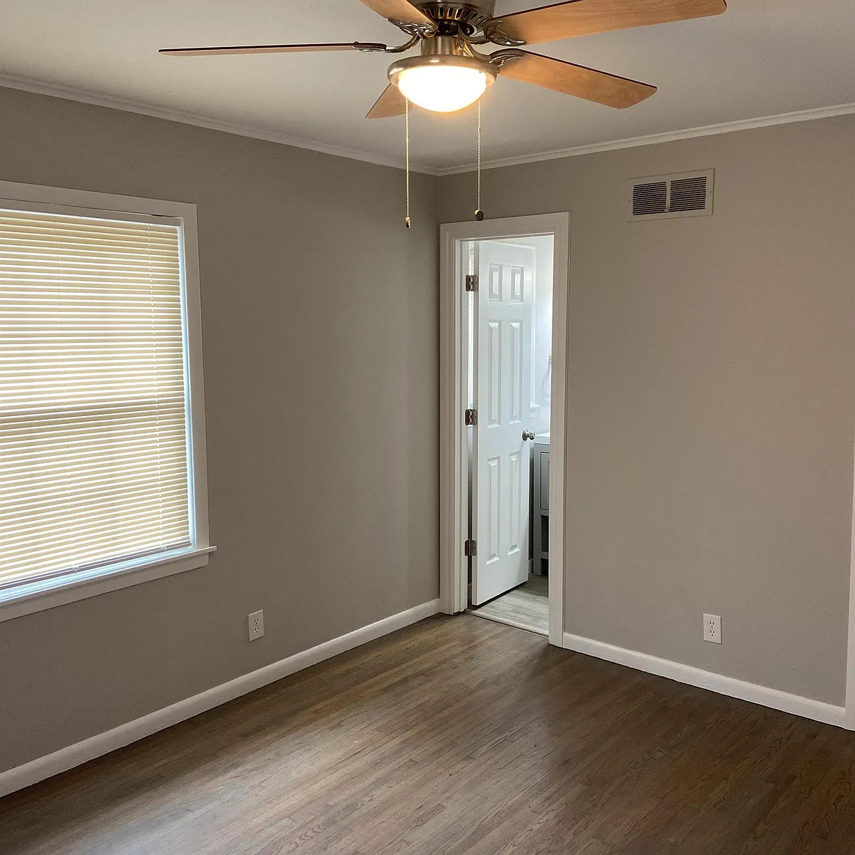 jpg - 6149 E 20th St