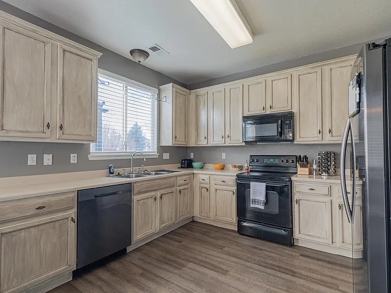 1245 S Flatrock Cir — Photo 2