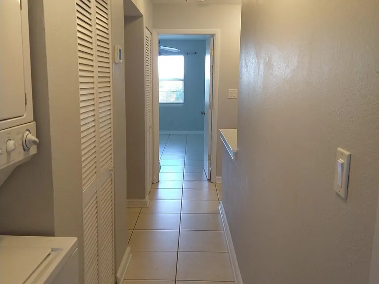 1020 Pinetree Dr #8 — Photo 23
