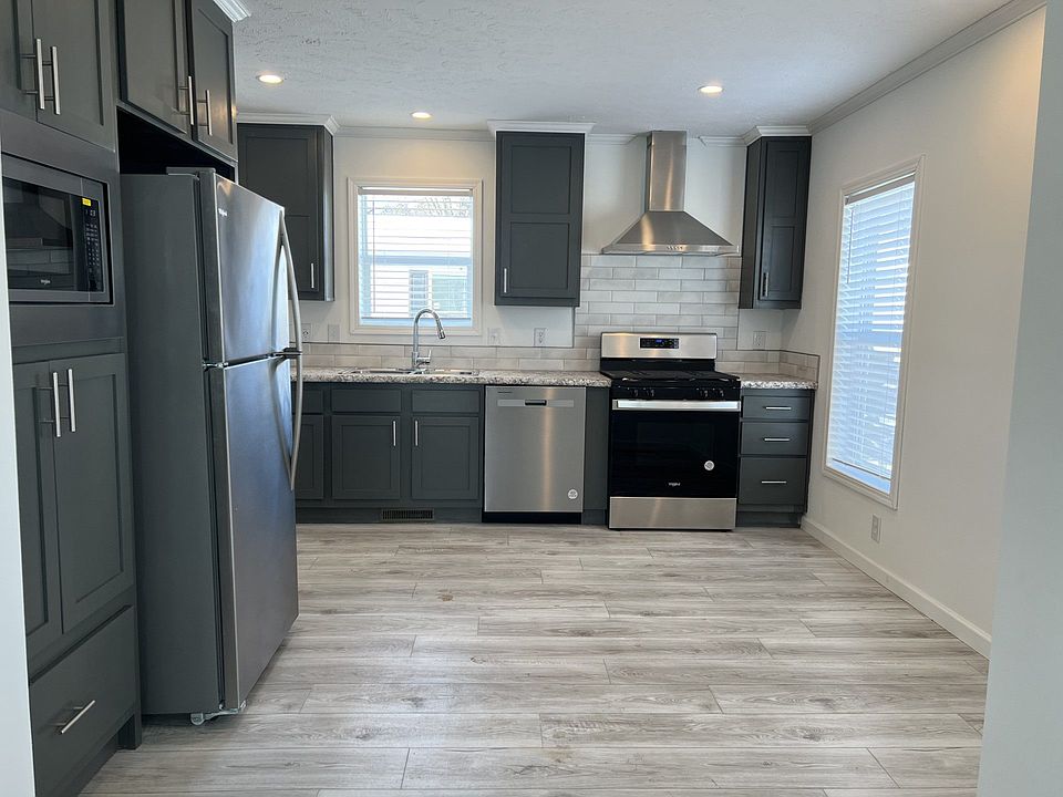 2nd image of 15 Harway Dr #15