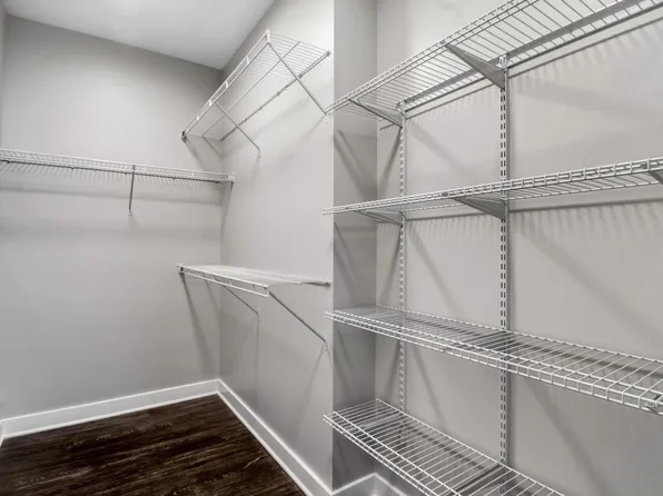 Creekview Luxury Apartments