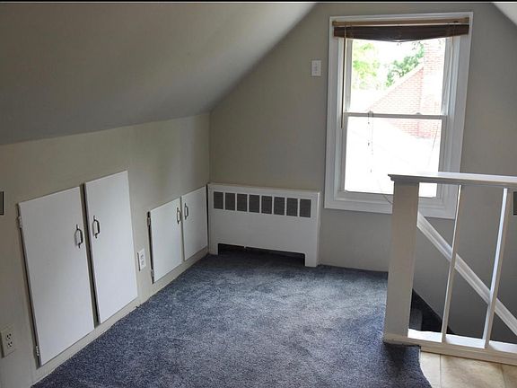 dining area/kitchen storage