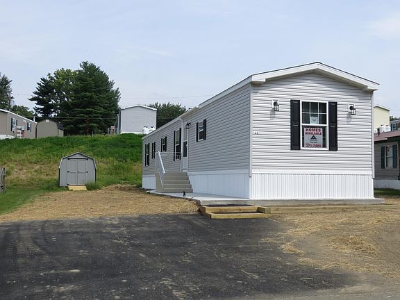 3rd image of 31 Halfmoon Cir