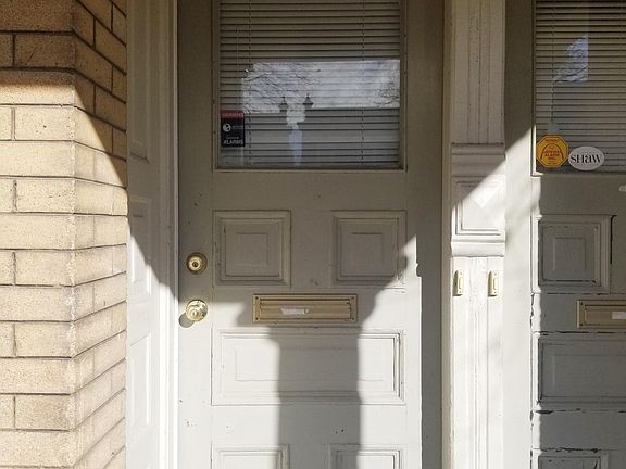 3rd image of 3947 Botanical Ave #A