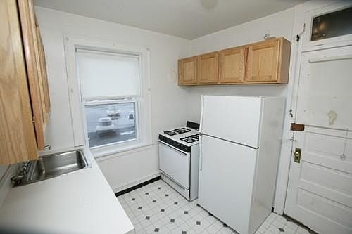 2nd image of 4805 N Bell Ave APT 3S