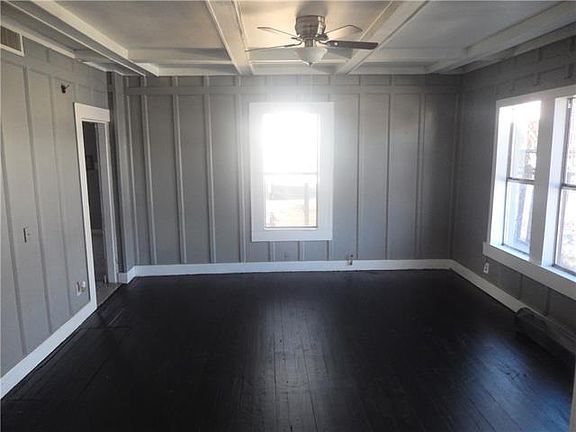 5th image of 2700 S Jennings Ave