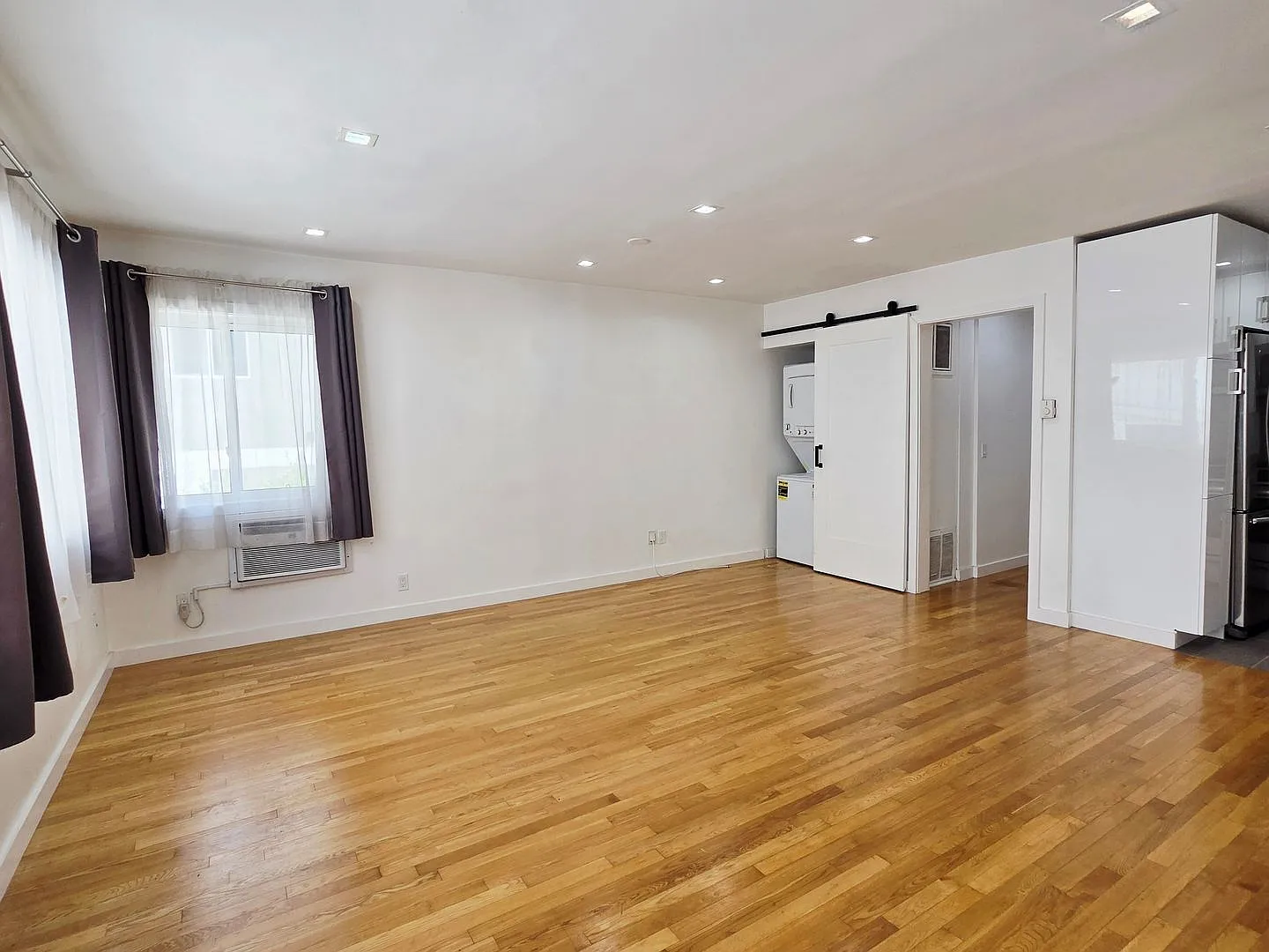 845-1104 Masselin Llc — Photo 2