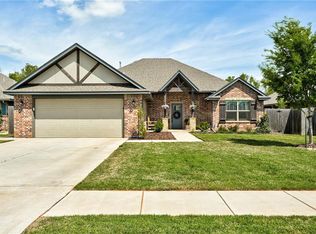 1719 W Blake Way, Mustang, OK 73064