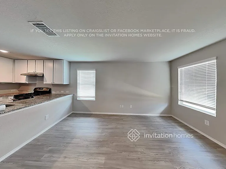 5449 Verdugos Palace — Photo 11