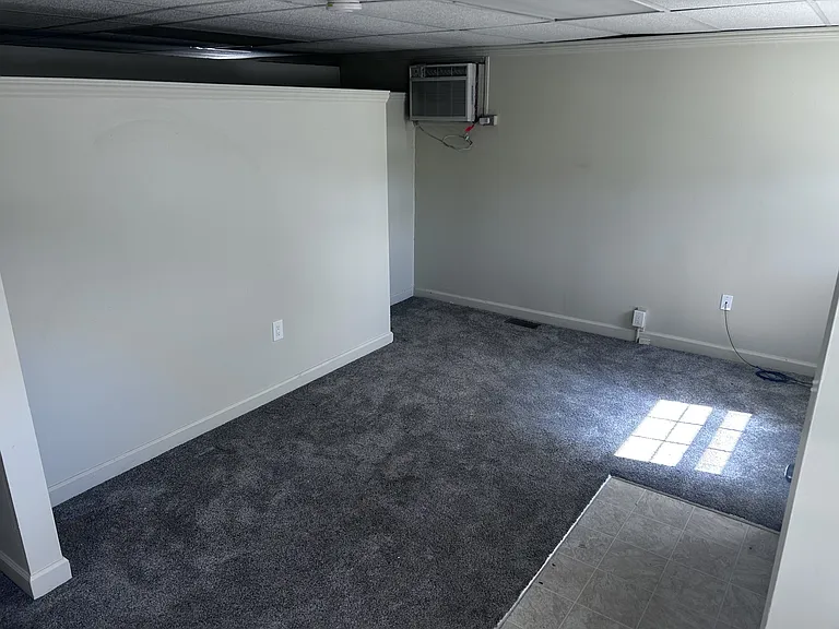 335 S Wood St #2 — Photo 5