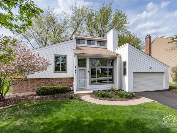 1213 Yorkshire Dr, Naperville, IL 60563