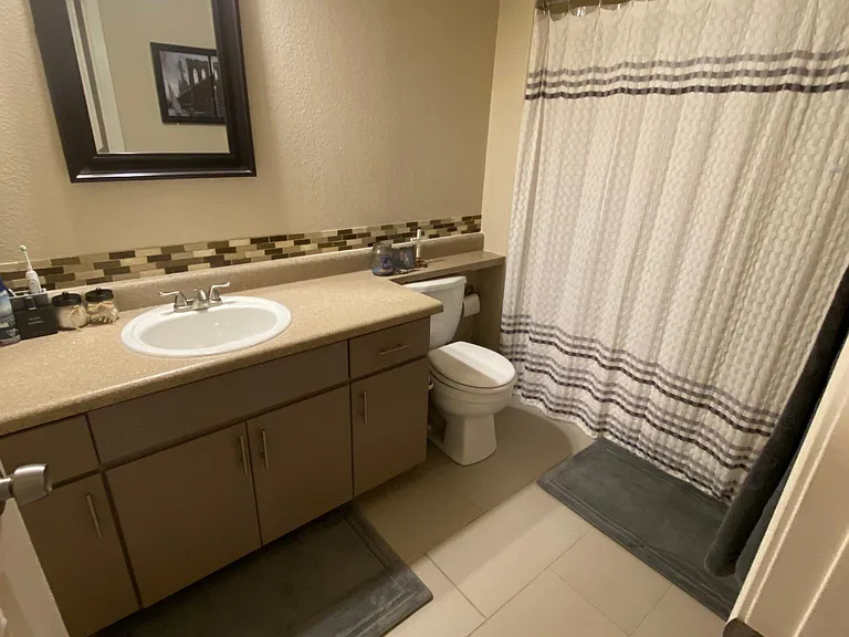 2nd bathroom