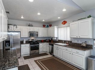 21220 Laguna Rd, Apple Valley, CA 92308