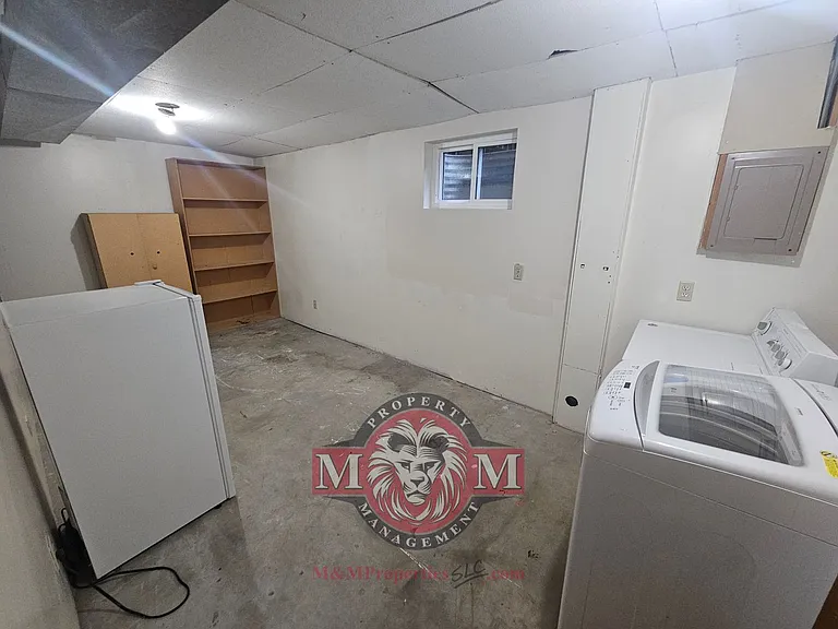 7006 S 1620 E — Photo 24