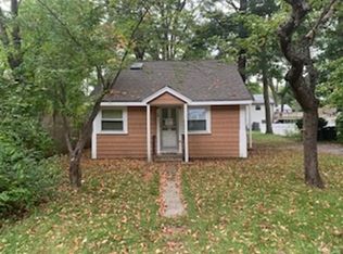 16 Rock Ln, Norton, MA 02766