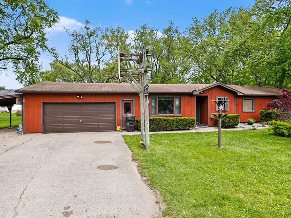 8223 Forest Beach Rd, Watervliet, MI 49098