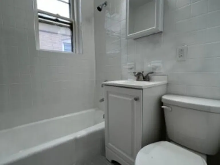 45 Hooker St #3 — Photo 10
