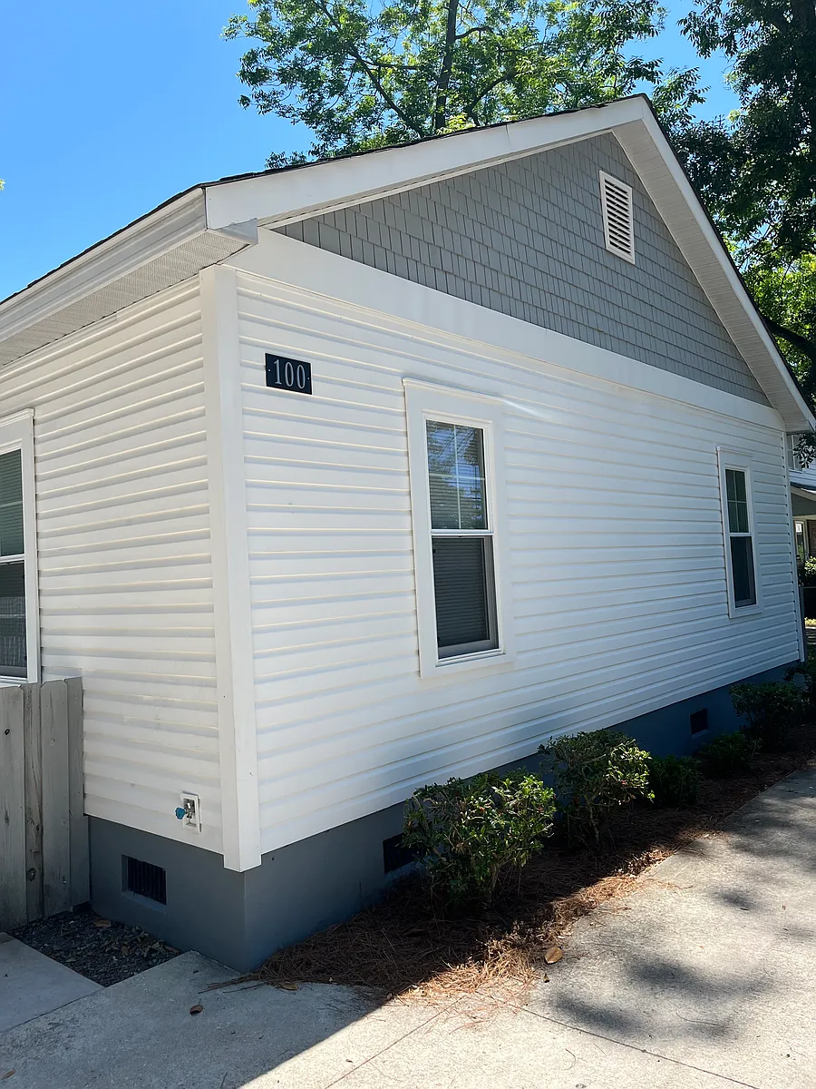 Building Photo - 100 N 30th St