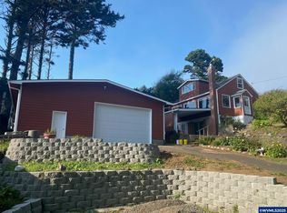 1715 NW 35th Pl, Lincoln City, OR 97367