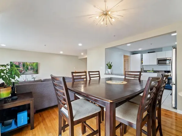 9 Legend Hills Drive image 9 of 19