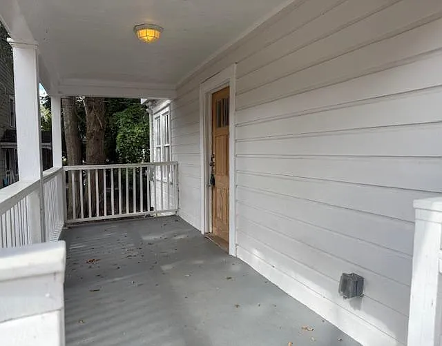 27 W Wright St — Photo 3
