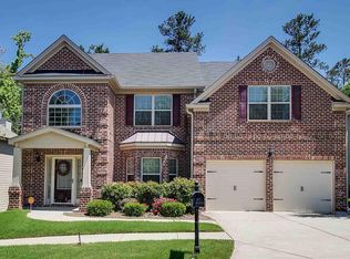 8033 Heathmore Dr, Fairburn, GA 30213