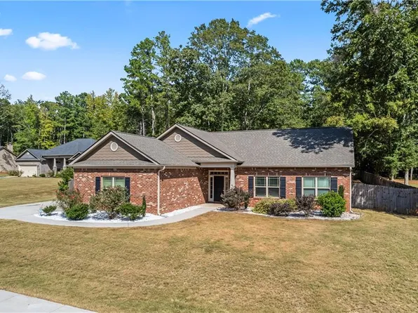 160 River Glen Dr, Jefferson, GA 30549