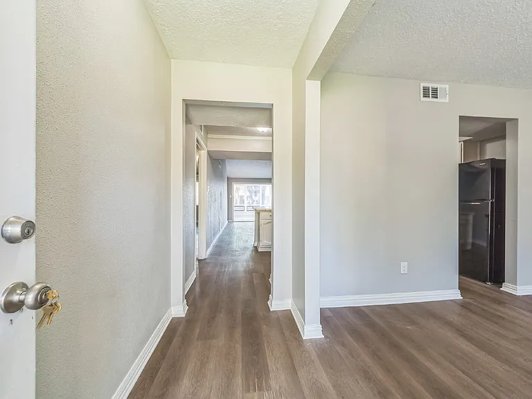809 Willow Creek Dr — Photo 29