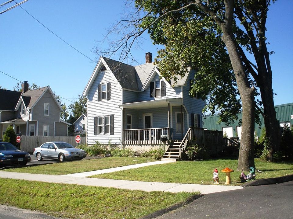 Walk to Downtown Bethel from this great condo alternative!!