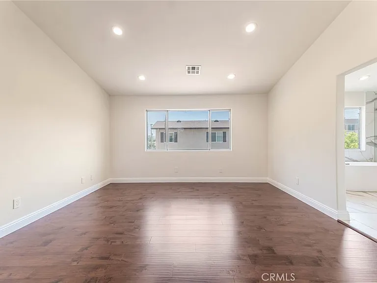 18808 Lull St — Photo 25