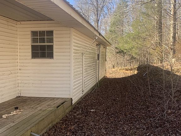 5th image of 1252 Kelly Rd