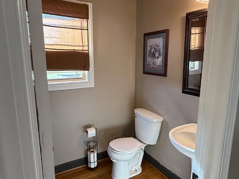 303 Glenn Laurel Dr — Photo 7