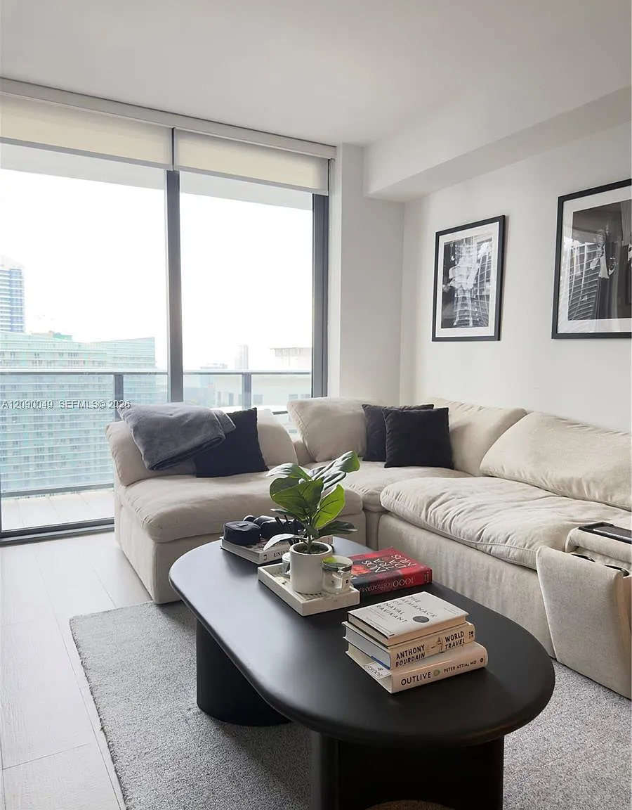 Brickell Heights West Con — Photo 1