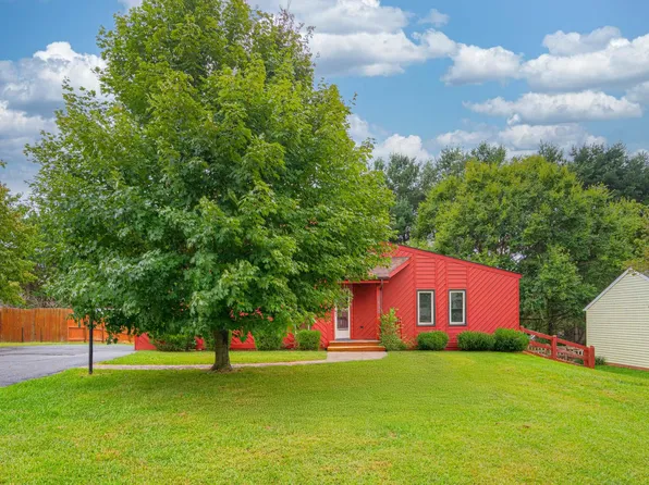 2690 Old Fort Rd, Blacksburg, VA 24060