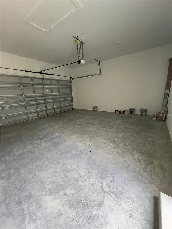 4 bed, 3.0 bath, 2148 sqft, $3,200 — Photo 4