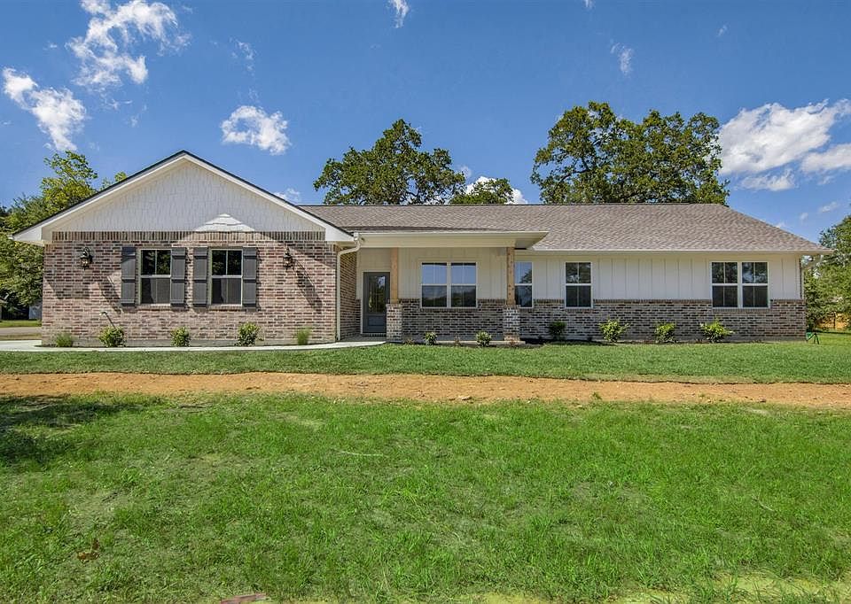1st image of 25133 Shady Oak Dr