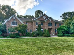 315 Warrenville Rd, Green Brook, NJ 08812