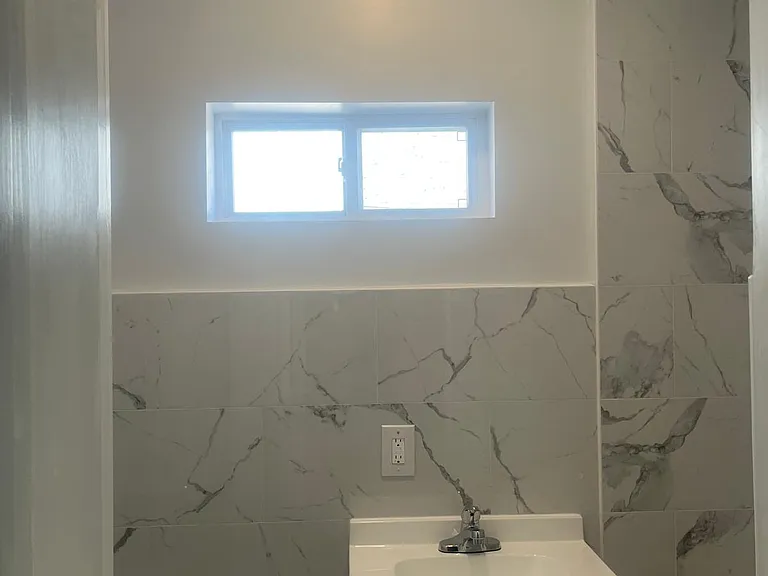 415 S 10th St #1 — Photo 14