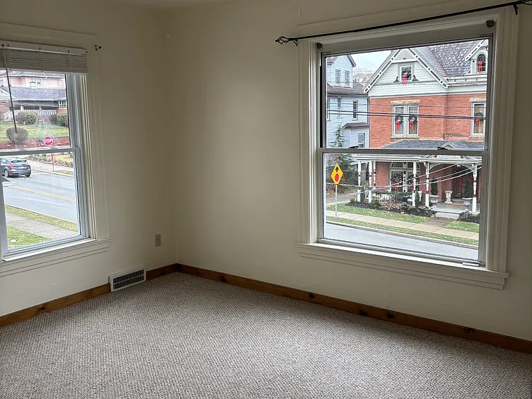 725 Pennsylvania Ave #2 — Photo 6