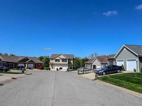 3rd image of 5770 W Daffodil Ct