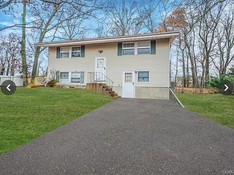 31 Cabin Ln — Photo 1