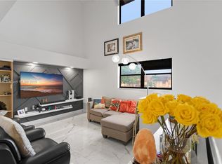 949 SW 113th Ter, Pembroke Pines, FL 33025