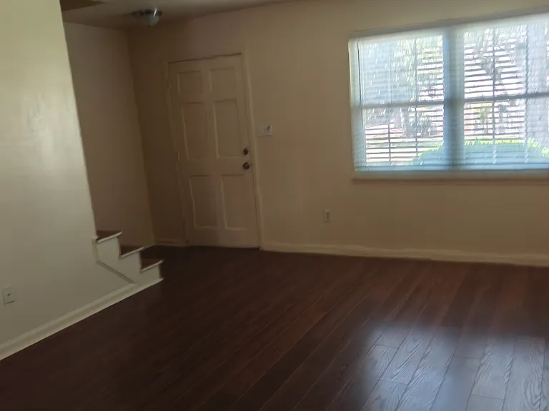 8816 Hunter Ridge Dr — Photo 13