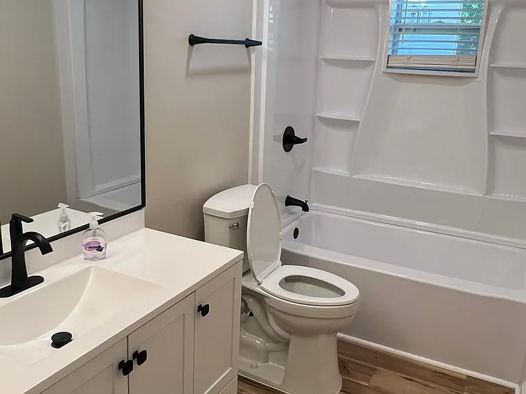 4608 Sheraton Rd — Photo 7