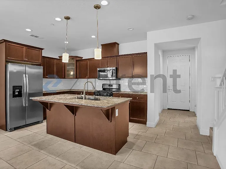 6314 W Donner Ave — Photo 8