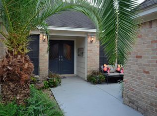 6603 Castle Lane Dr, Houston, TX 77066